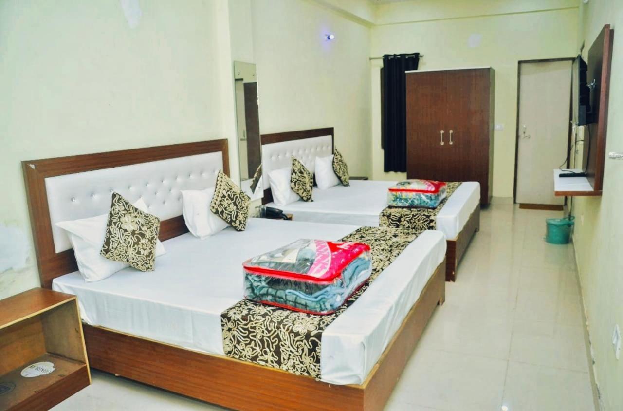 Awesome Home Stay Agra  Dış mekan fotoğraf
