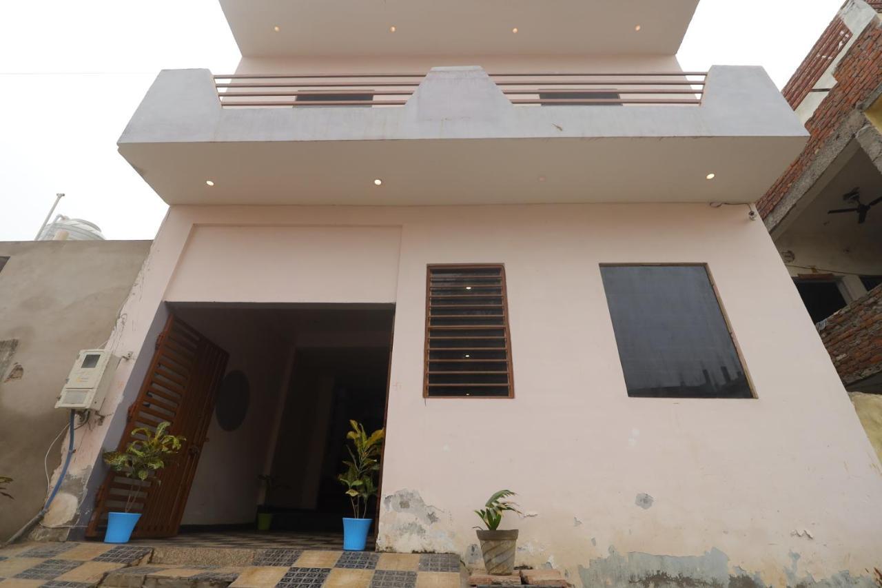 Awesome Home Stay Agra  Dış mekan fotoğraf